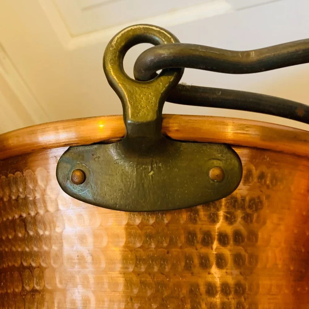 FINE Antique HAND MADE COPPER KETTLE Dovetailed Hammered - Picture 6 of 16